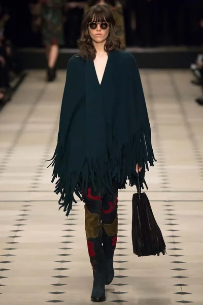 Look 12